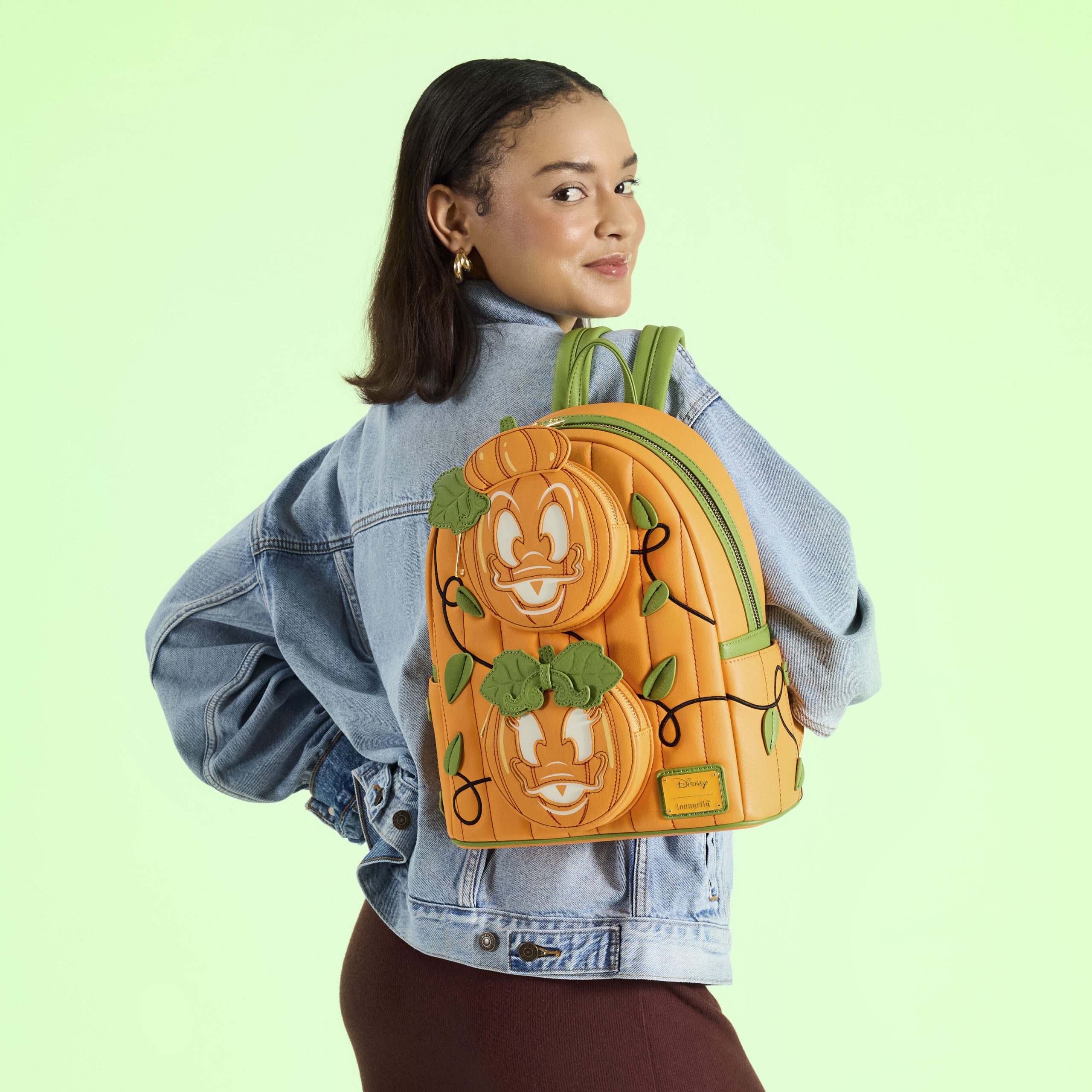 Donald & Daisy Jack-o'-Lantern Exclusive Glow Mini Backpack - Image 8