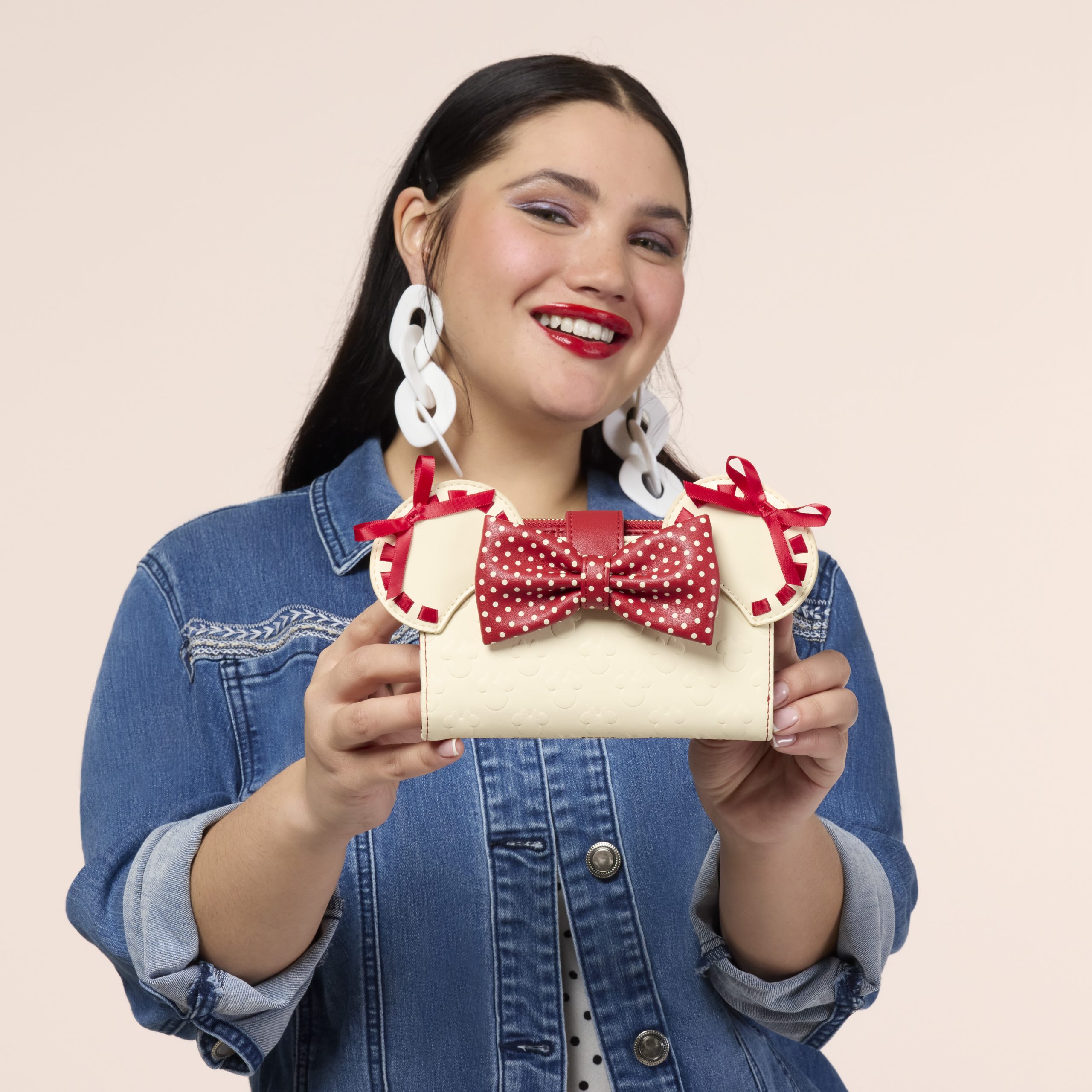 Minnie Mouse Rocks the Dots Coquette Flap Wallet - Image 2