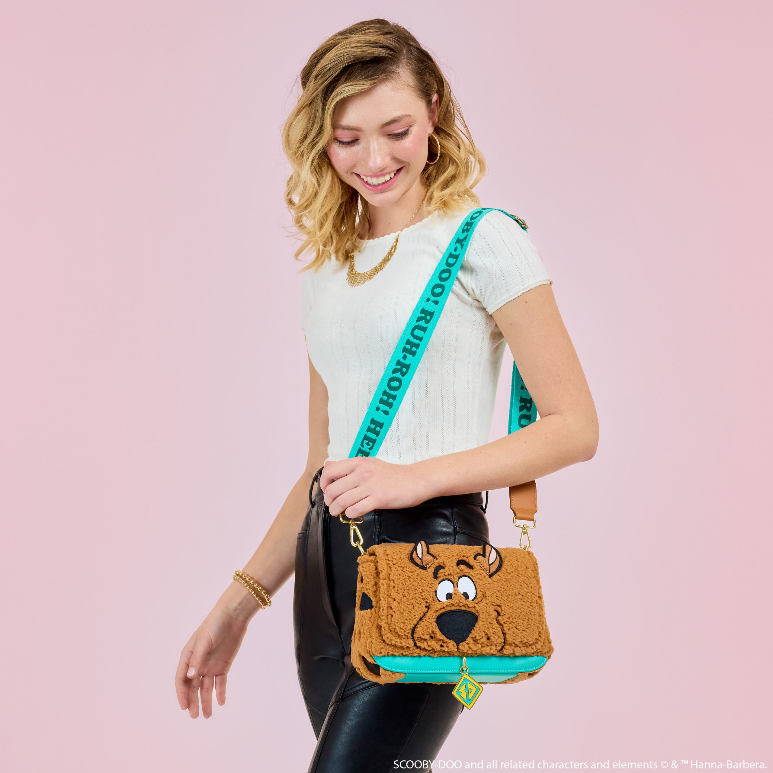 Scooby-Doo™ Sherpa Cosplay Crossbody Bag - Image 8