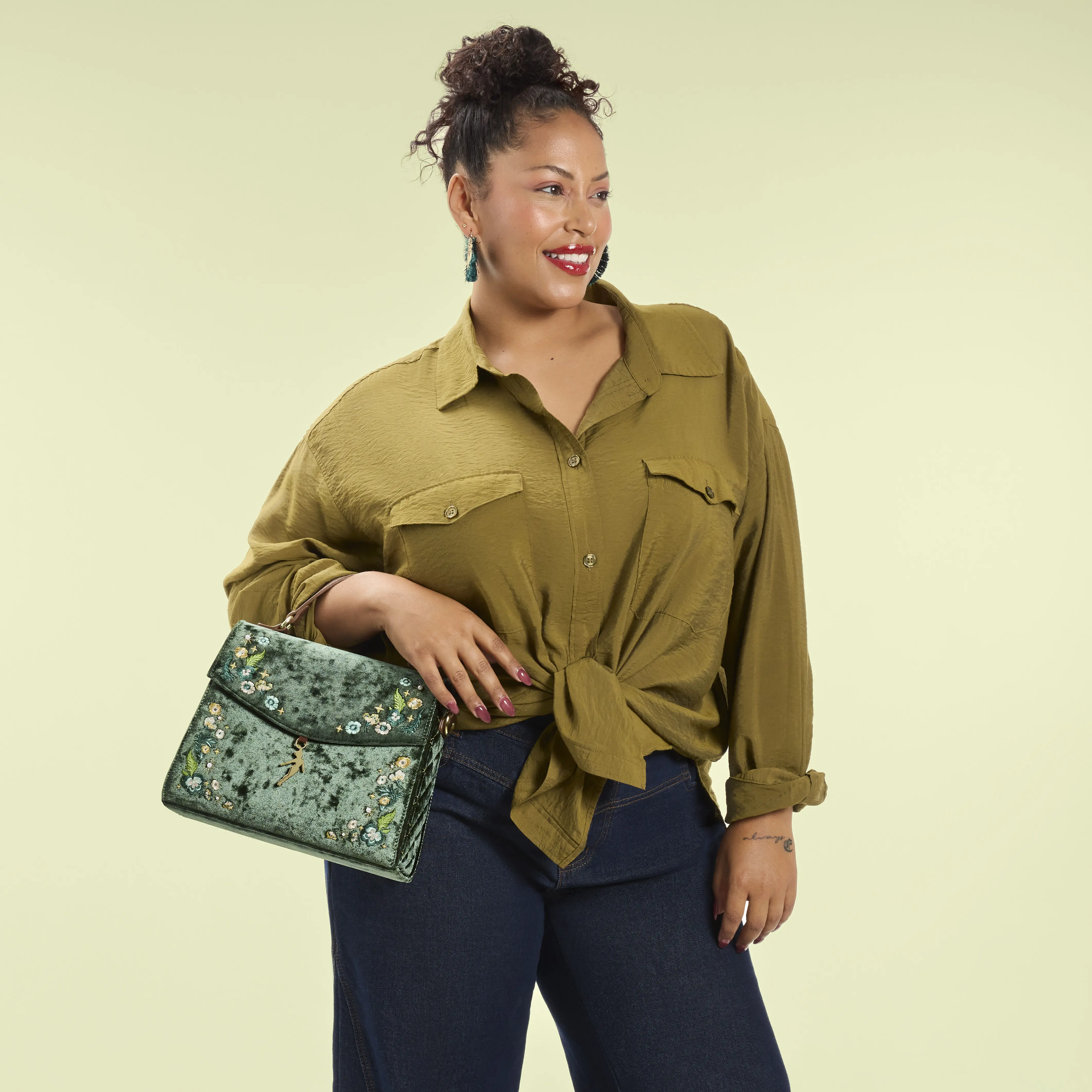 Peter Pan Exclusive Quilted Texture Crossbody Bag - Image 2